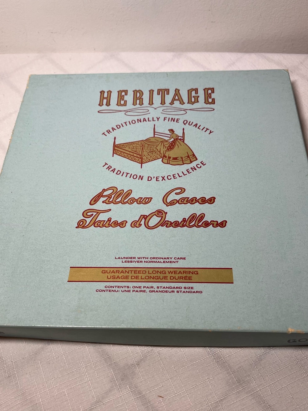 Vintage Heritage Pillow Cases Boxed Pair
Embroidered
Rare to find Original box
